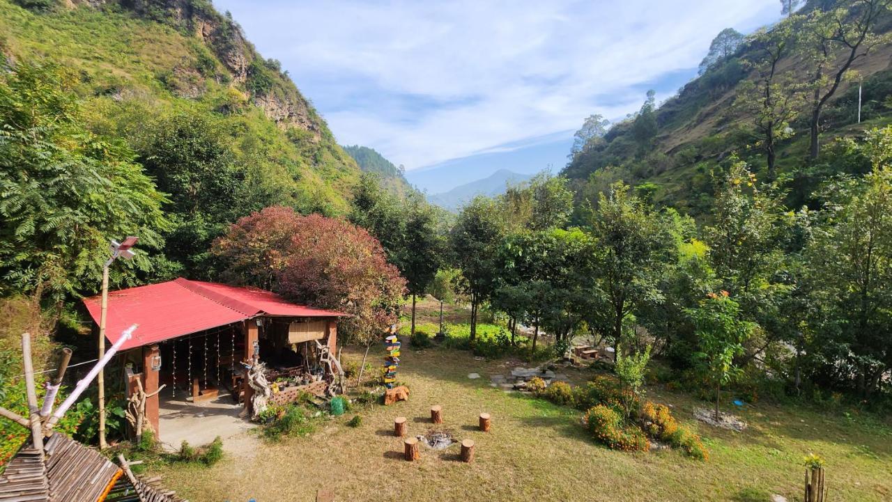 Hobo Huts By The Riverside Panuanaula Exterior photo