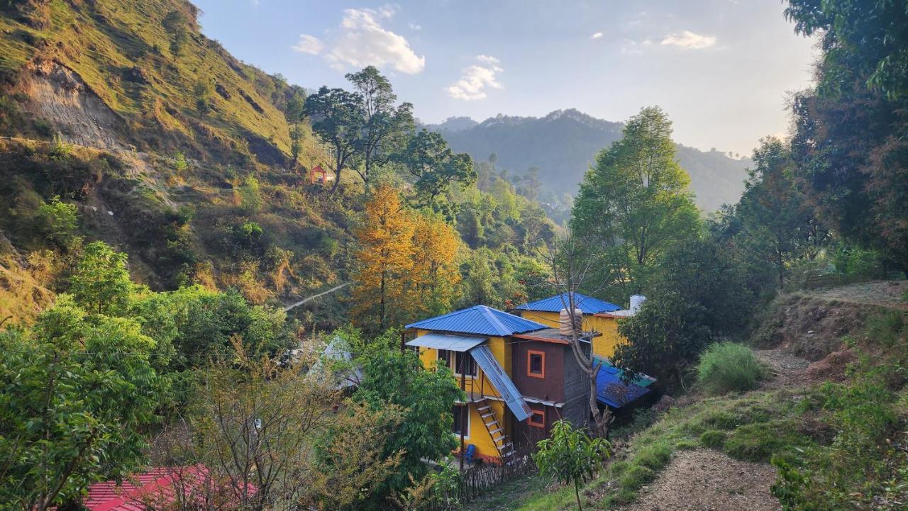 Hobo Huts By The Riverside Panuanaula Exterior photo