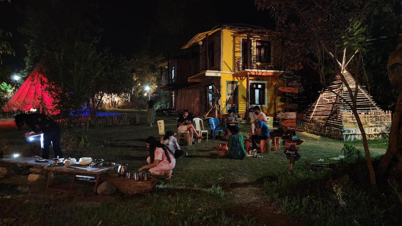 Hobo Huts By The Riverside Panuanaula Exterior photo